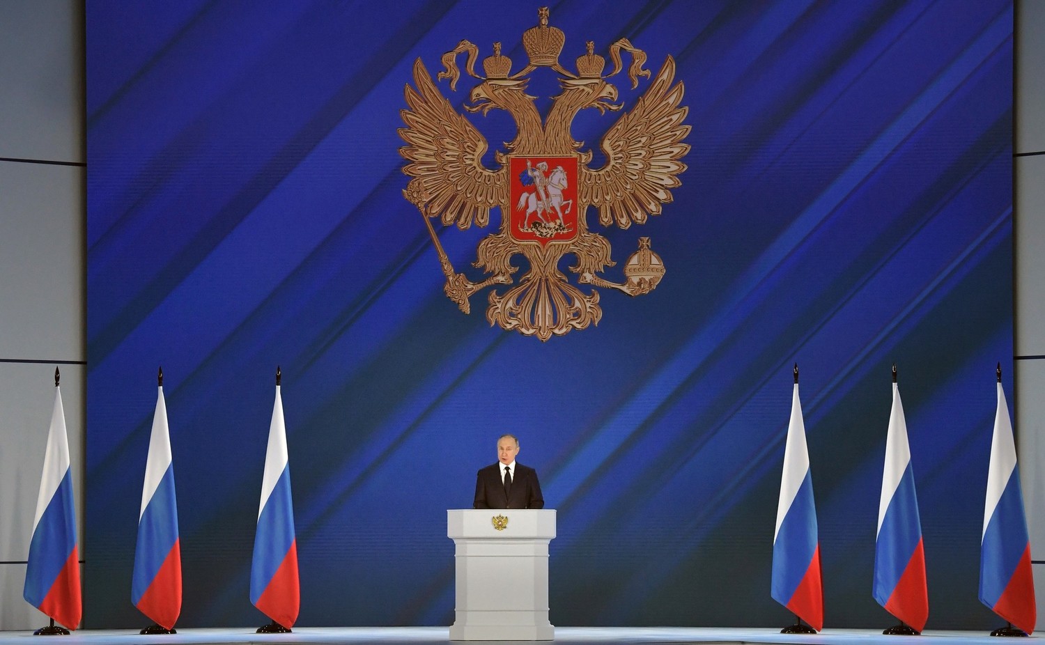 Владимир Путин: Обновление домов культуры и библиотек сельской местности – чрезвычайно важное направление