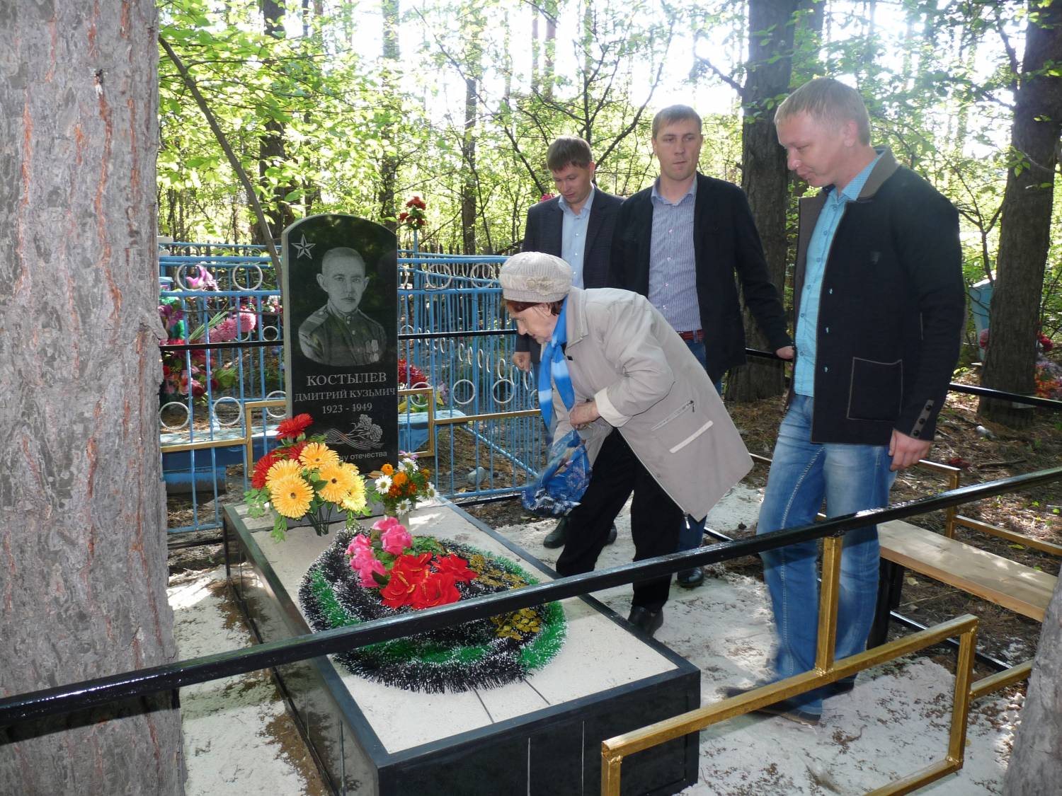 Памятник солдату установлен